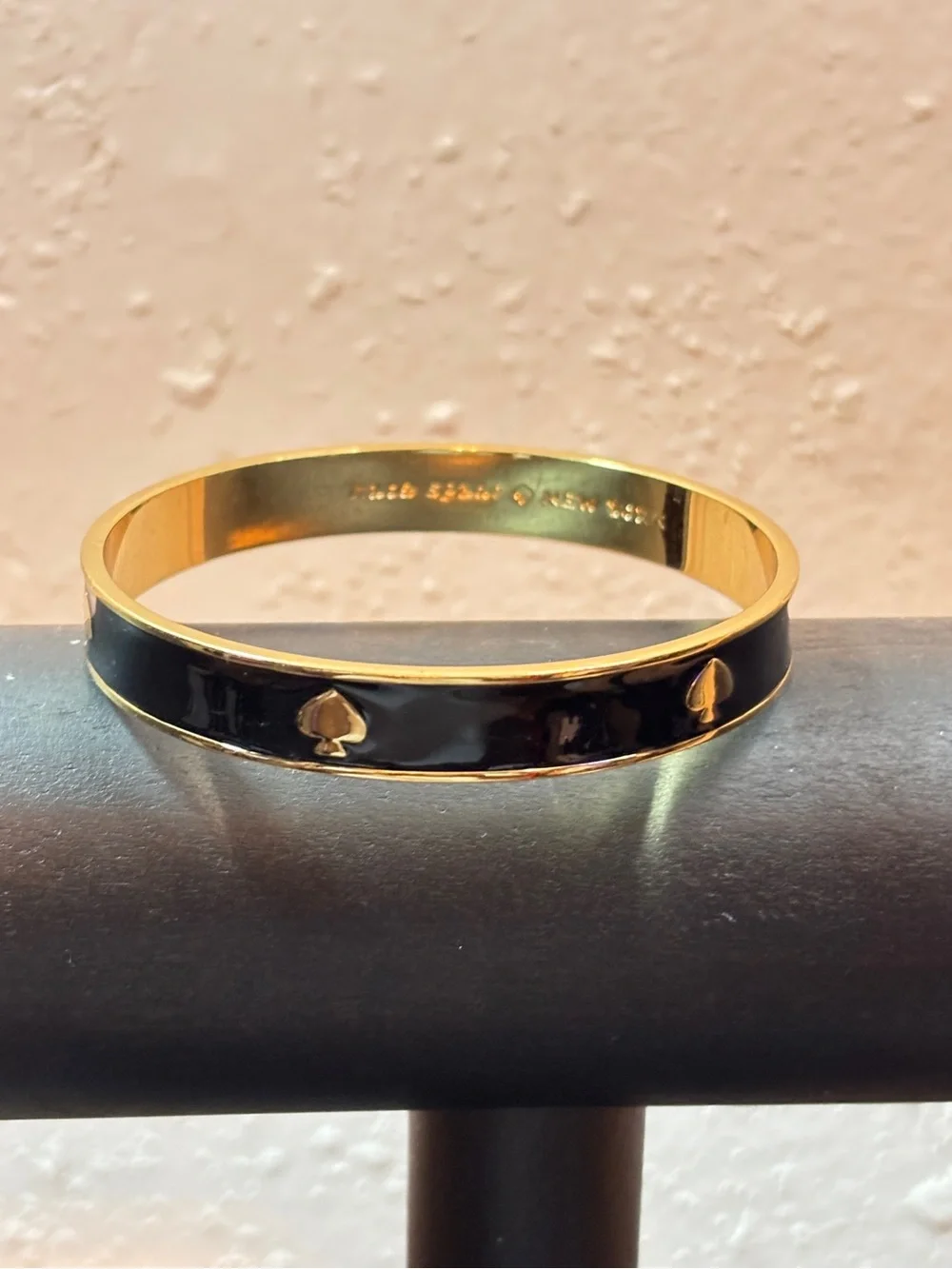 kate spade Black and Gold Enamel Bangle Bracelet - Picture 5 of 6